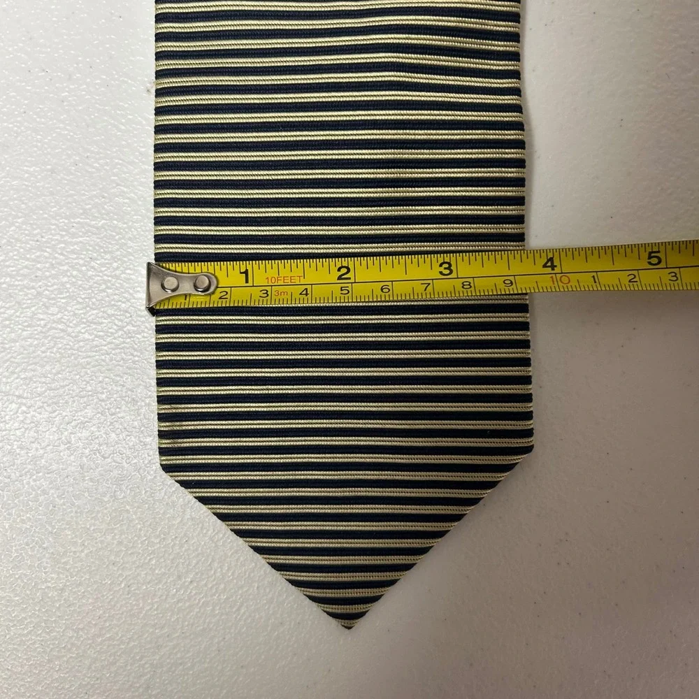 Brooks Brothers Necktie Mens Navy Cream Striped Silk Handmade USA 56